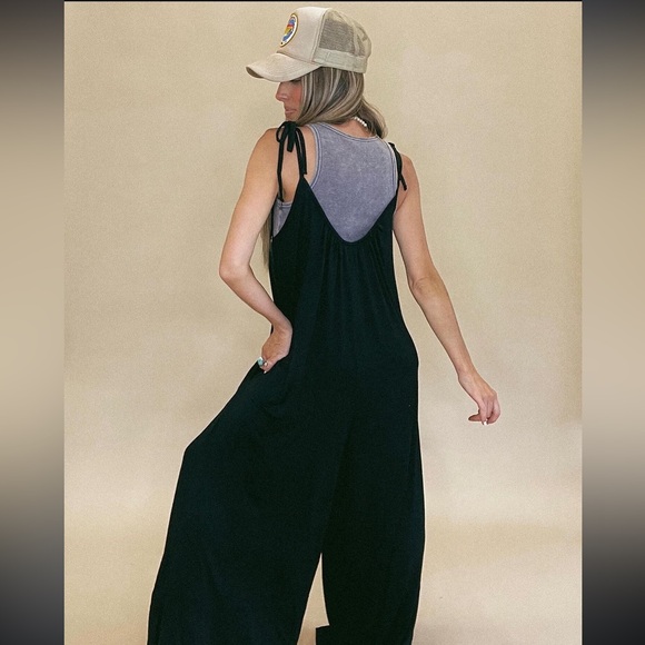 “Free to Flow” Jumpsuit Gray Thin Tie Strap Wide Leg New S - Picture 4 of 13